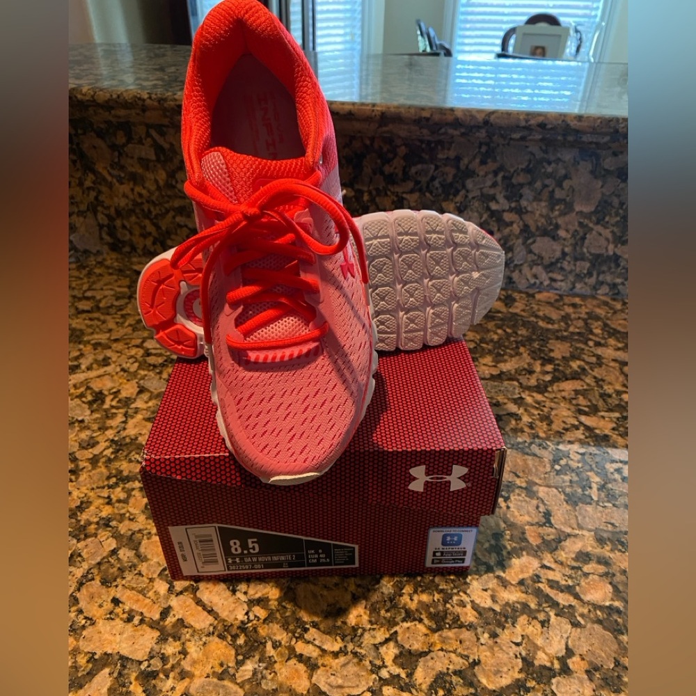 Women’s Under armor tennis